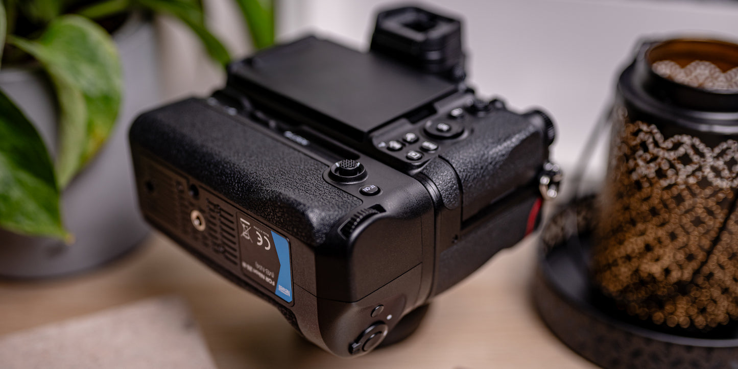 Newell MB-N14 Akkupack für Nikon Z6 III und Z5 II.