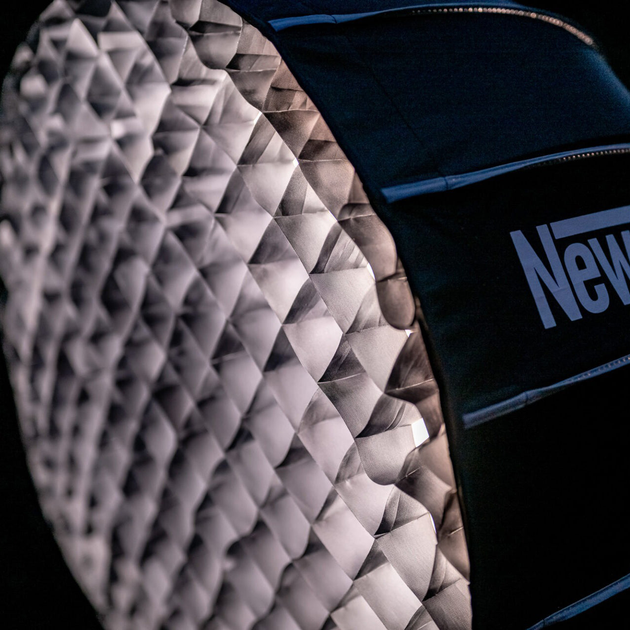 65 cm Parabolic Softbox von Newell für brillante Fotos