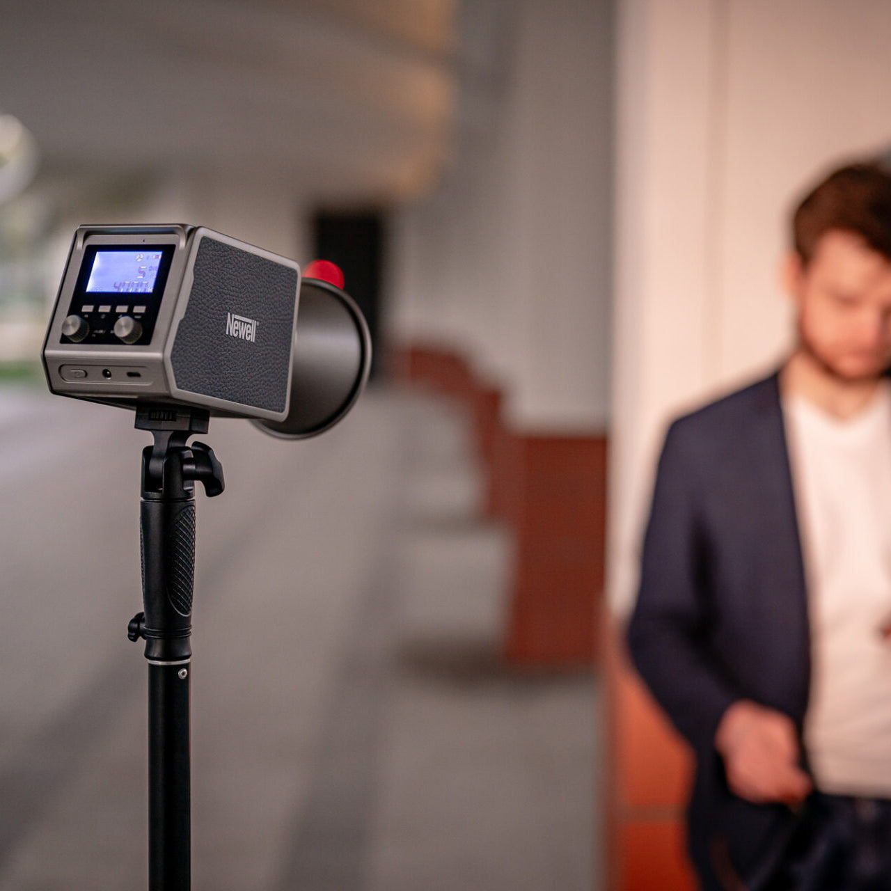 Newell Zora 90 WB (2700 – 6500 K) LED-Leuchte