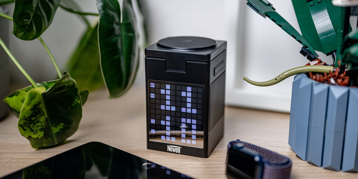 Newell induOne MagPlay MagSafe Ladegerät mit Lautsprecher und Display für 3 mobile Geräte