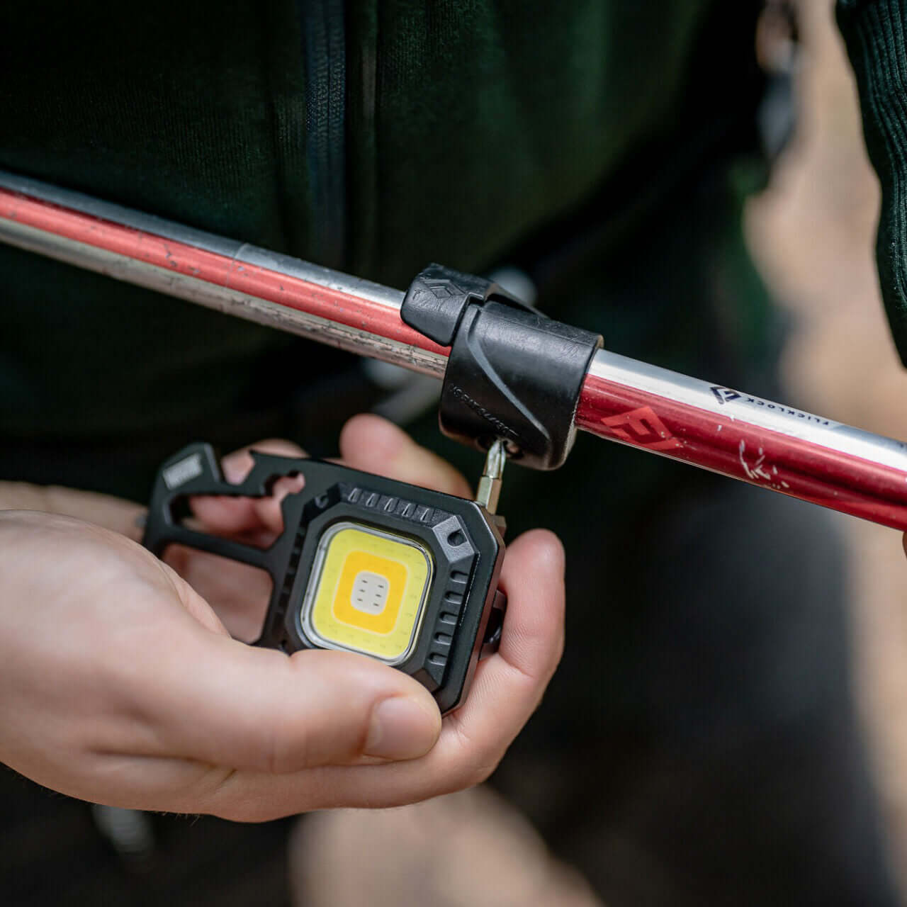 Newell Lunar Multitool LED Lampe und Tripod - Newell Pro DE