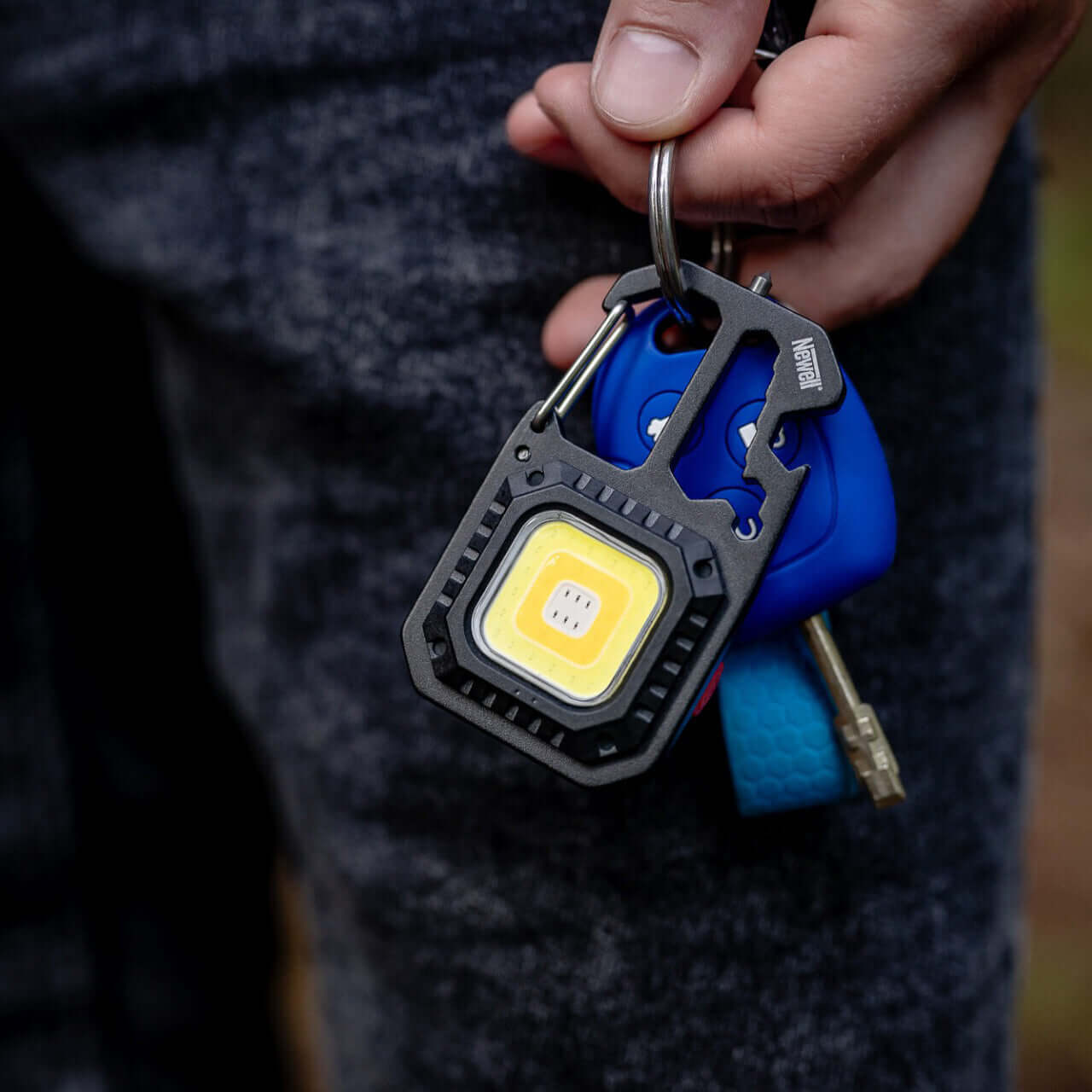 Newell Lunar Multitool LED Lampe und Tripod - Newell Pro DE