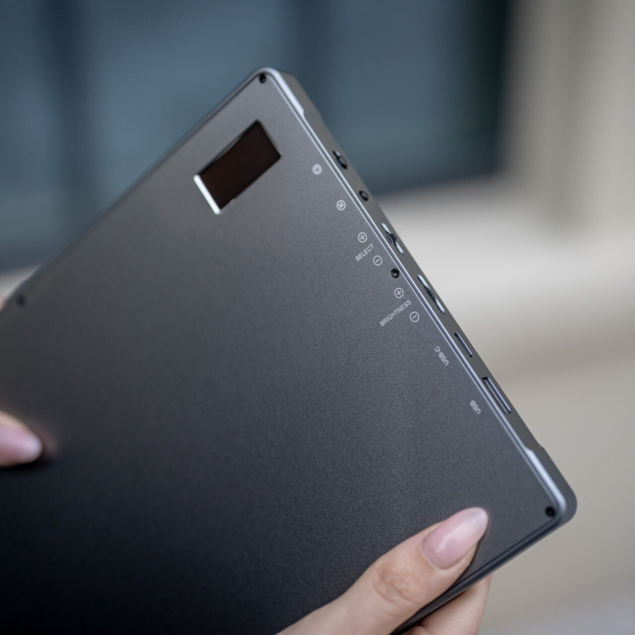 Newell RGB-W Rangha Max LED Leuchte XL - Newell Pro DE