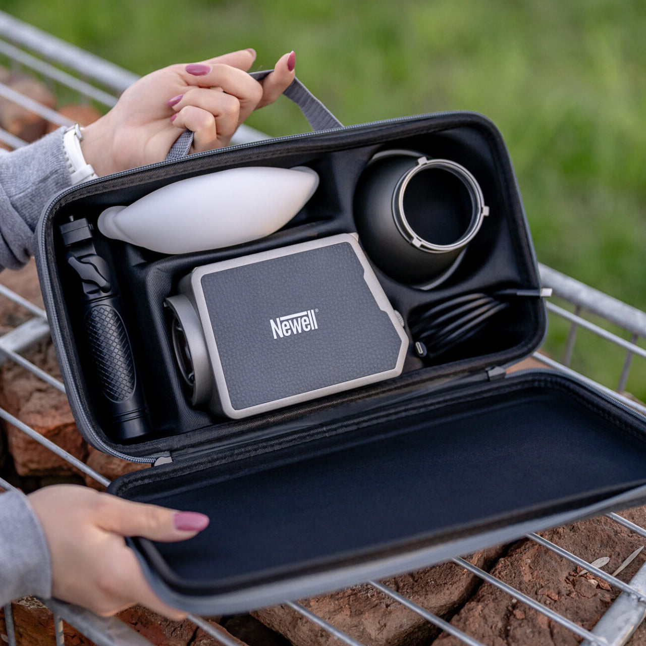 Newell Zora 90 RGB-LED-Leuchte