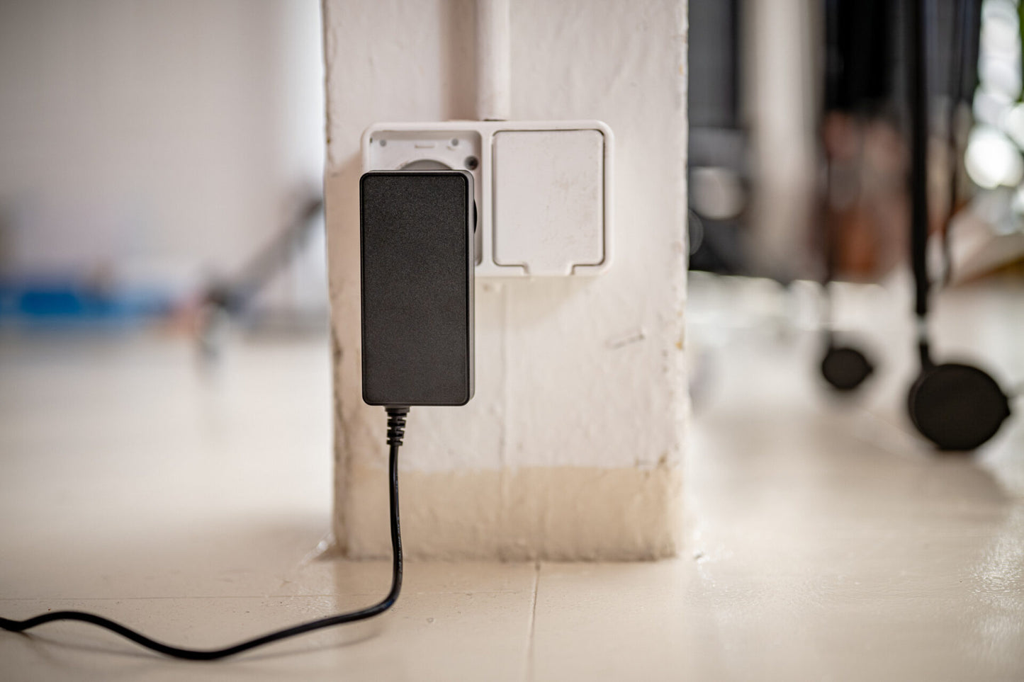 Newell AC Adapter für Zora 19 V / 3,42 A, Plug DC 5,5 / 2,1 mm