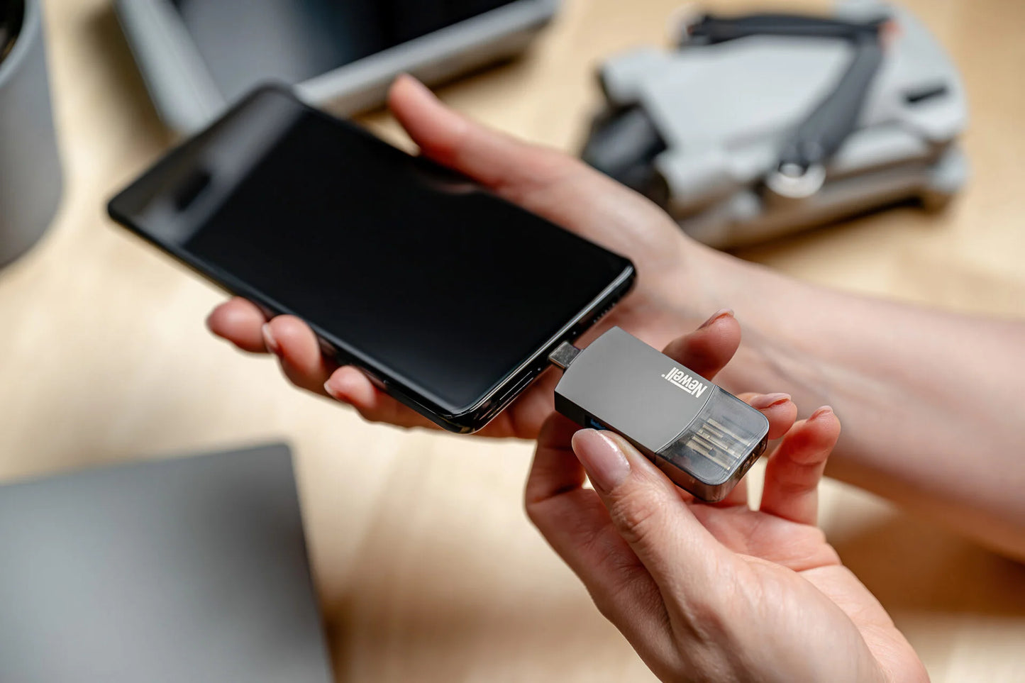 Newell OTG 4-in-1 3.0 Hub und Kartenleser USB-C USB 3.0